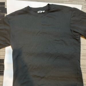 Uniqlo Dark Gray Long Sleeve Top